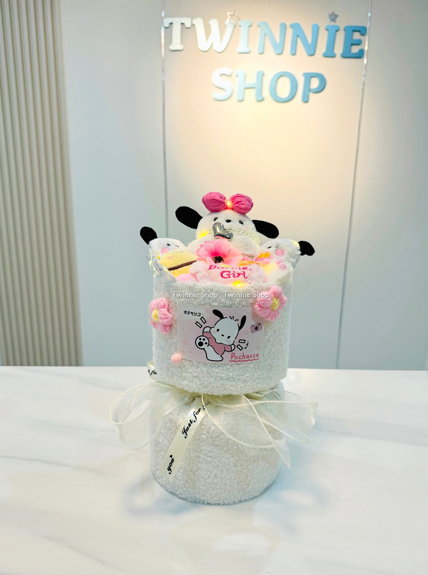FW | Pochacco white bunch