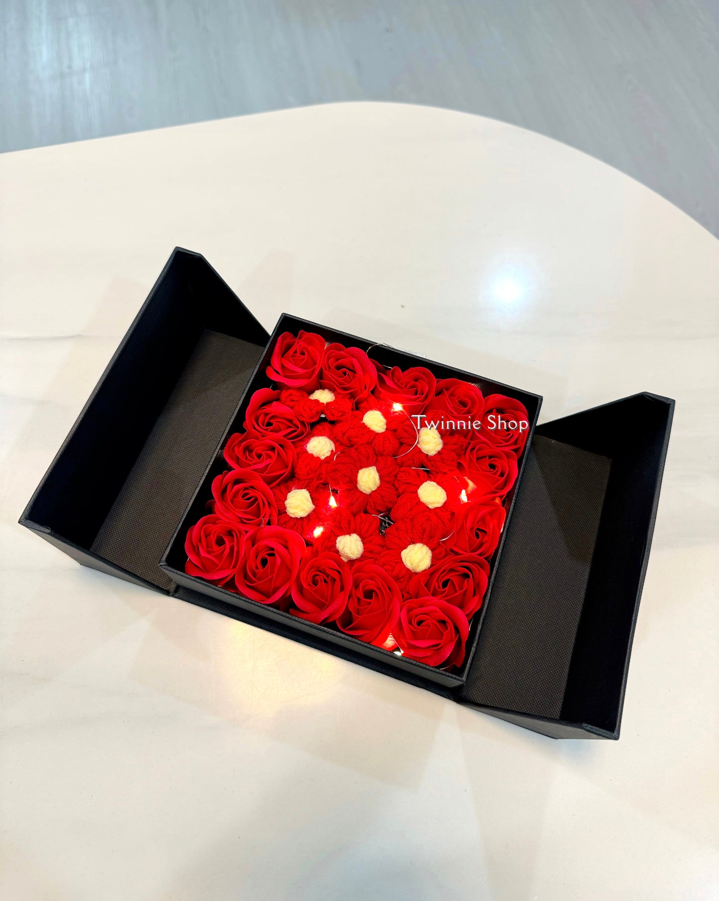 FWB | Red rose flower box