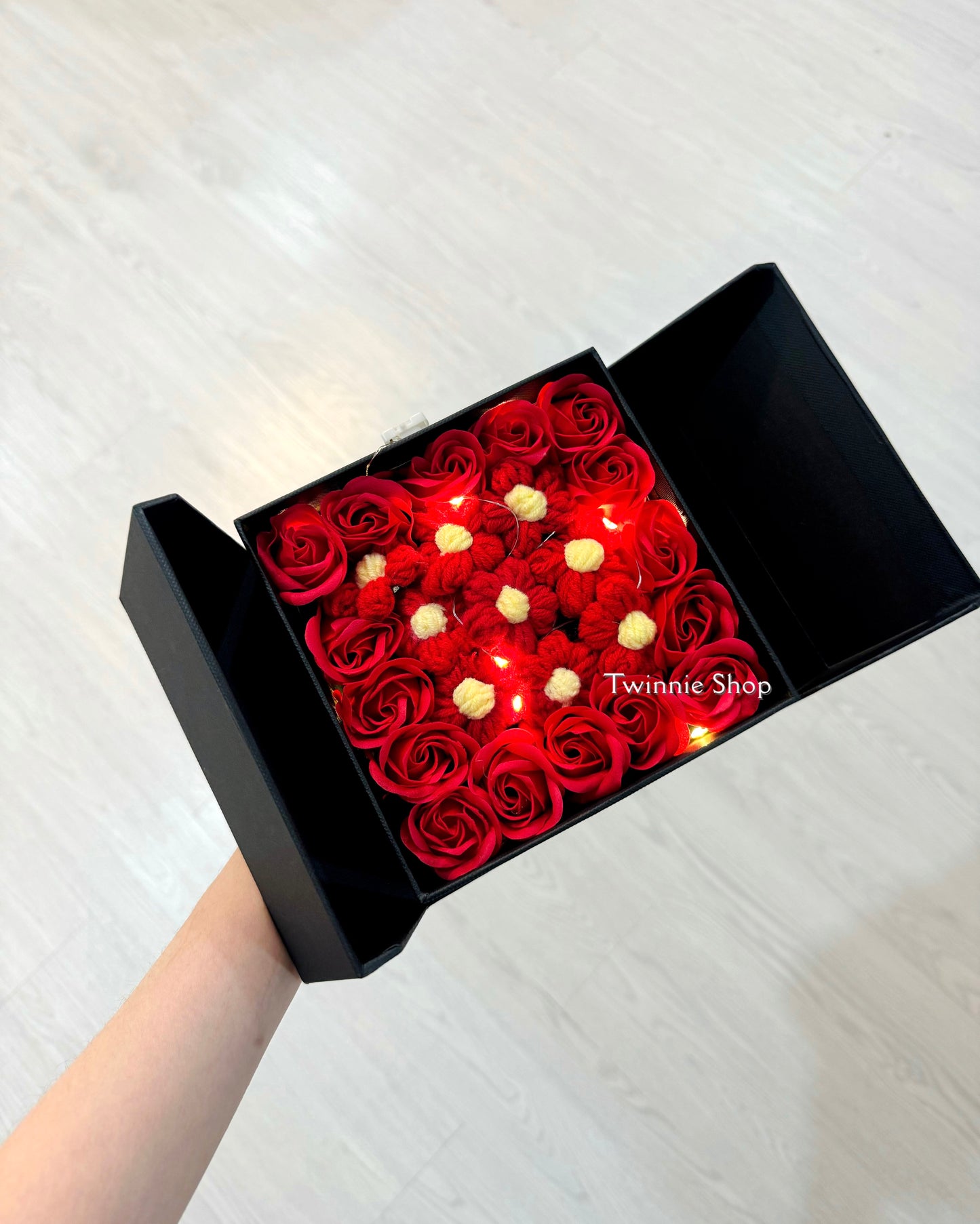 FWB | Red rose flower box