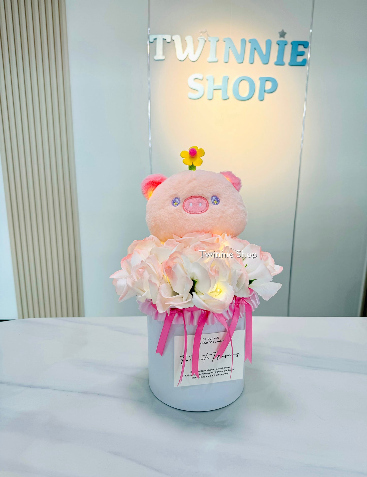 FW | Pig rose flower bucket