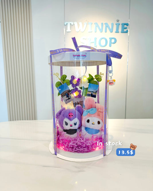 KCB | Sanrio couple photo flower box