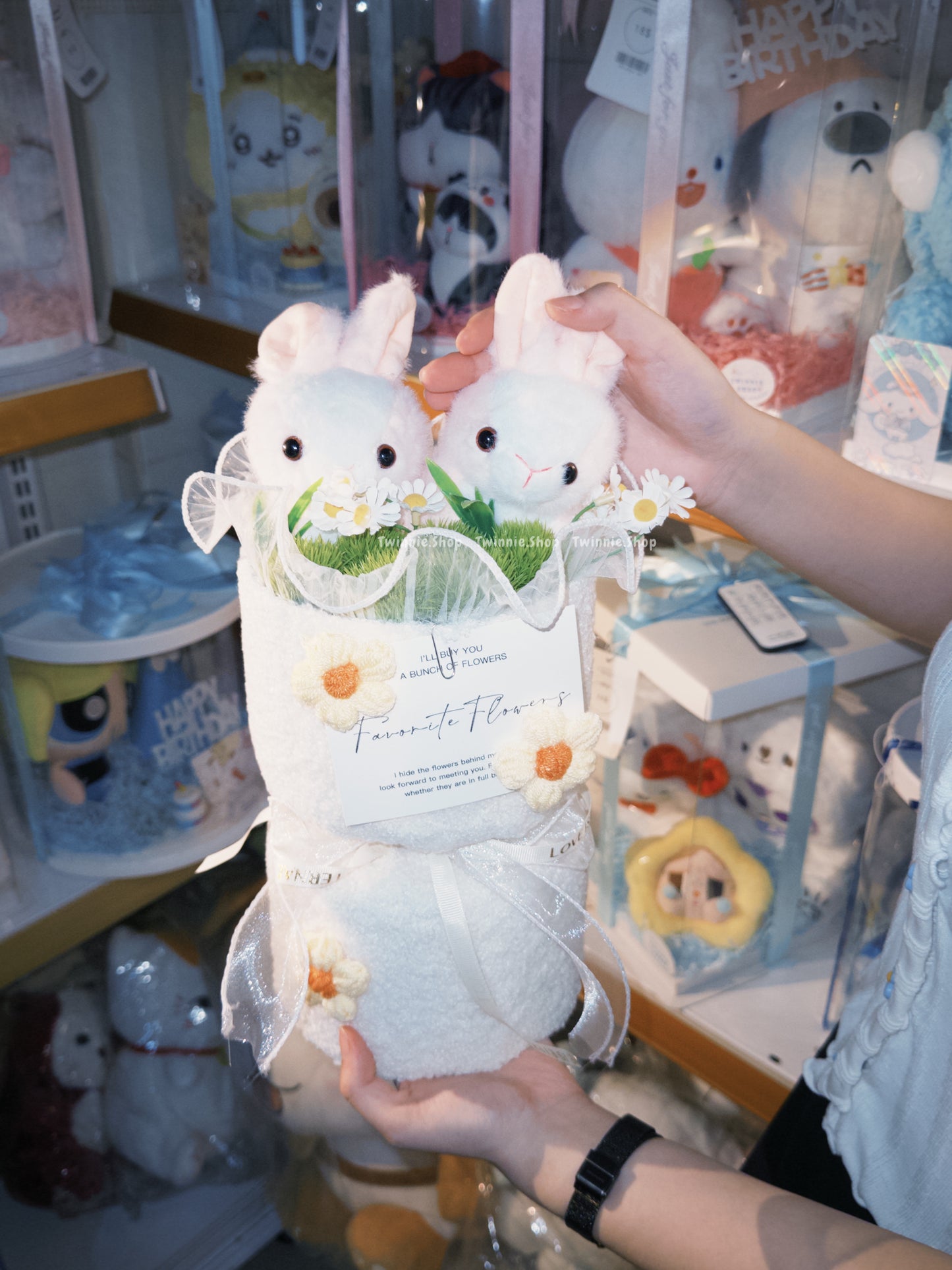 FW | Rabbit couple flower bunch