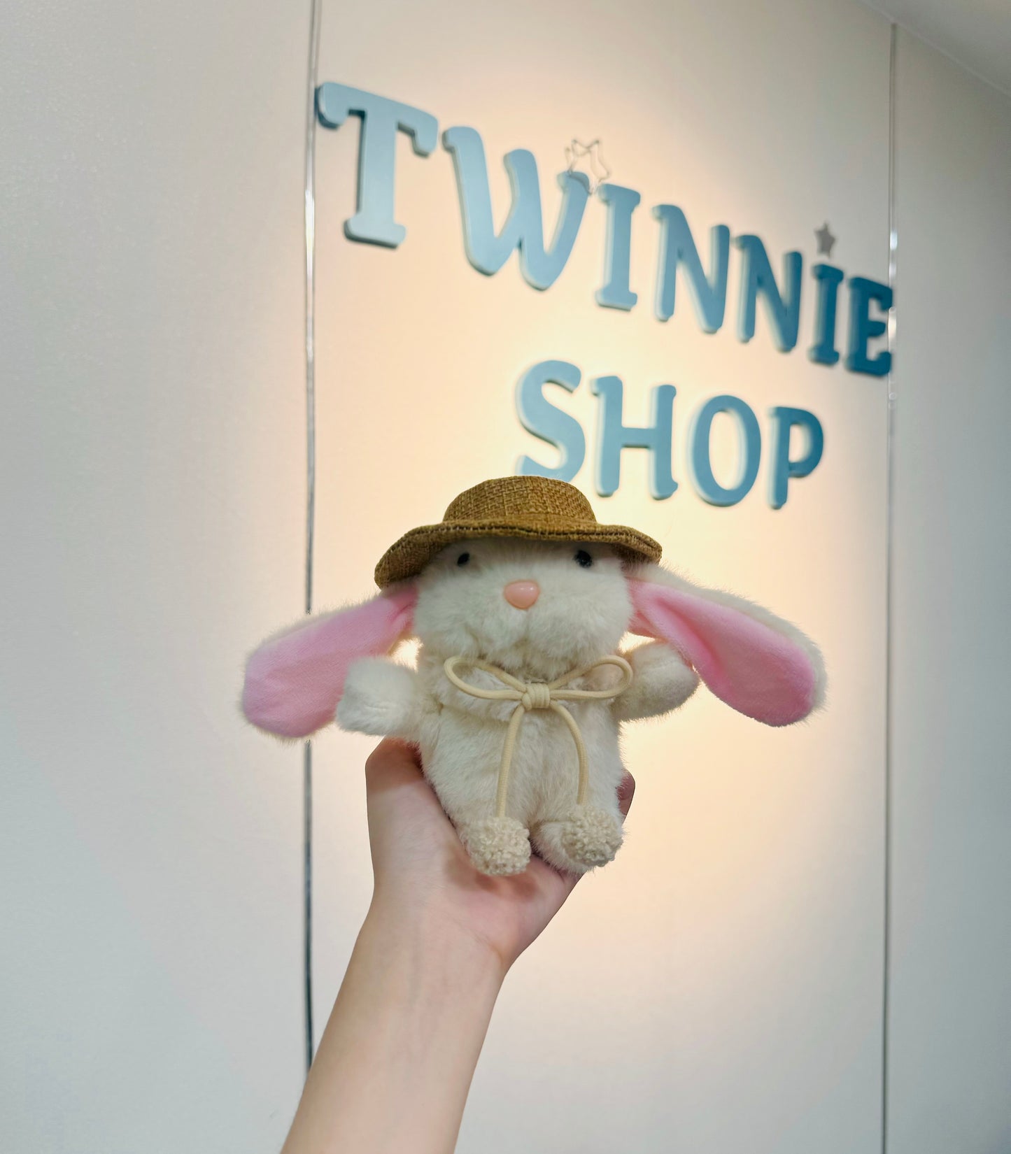 Mg | Hat rabbit keychain