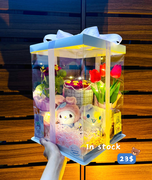 FWB | Keychain flower box