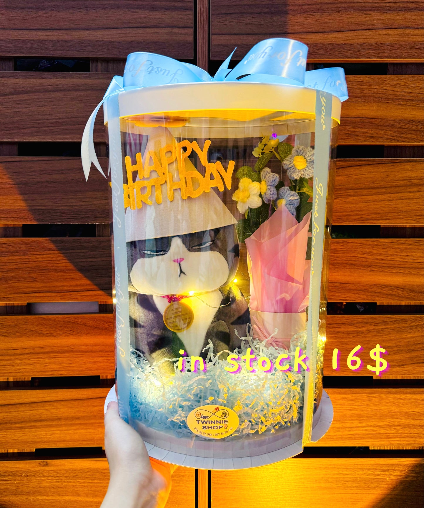 BD16 | Moody cat full birthday box