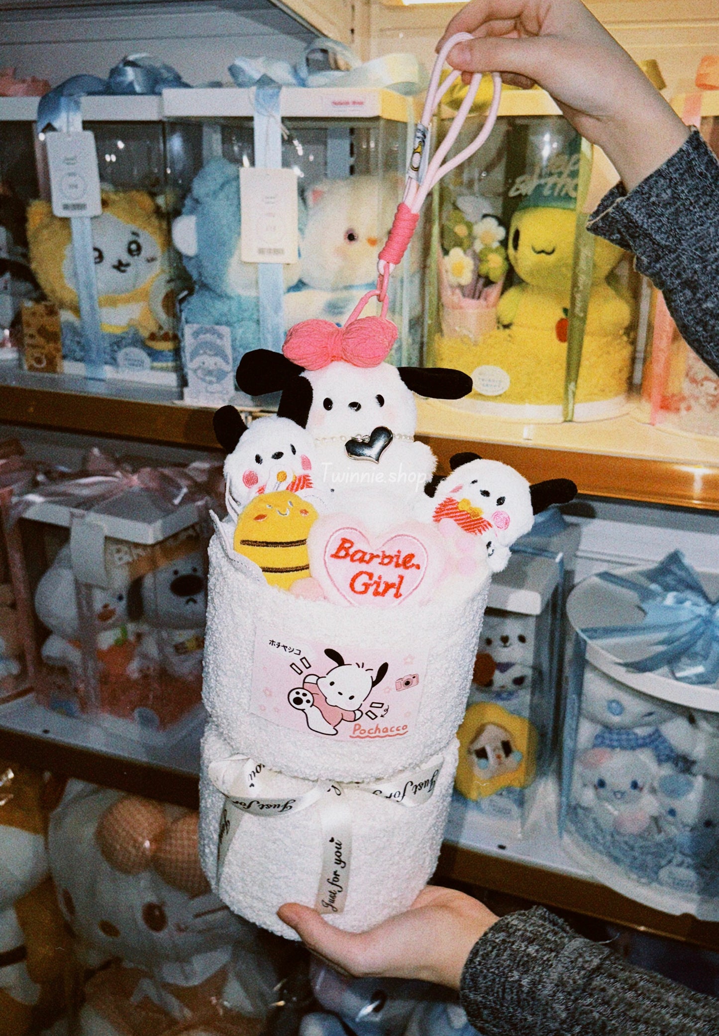 FW | Pochacco white bunch