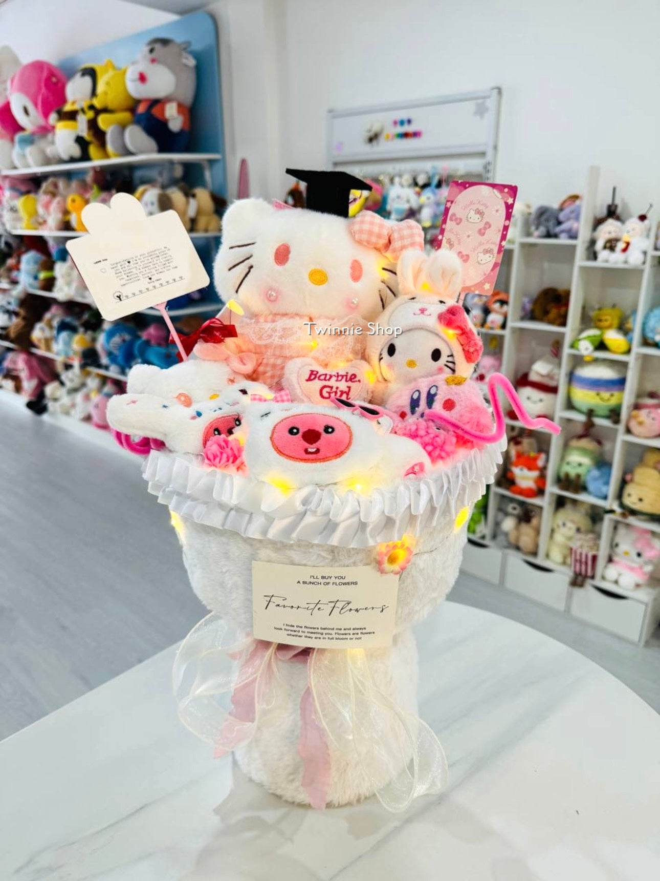 GRAFC | Kitty graduate flower bunch