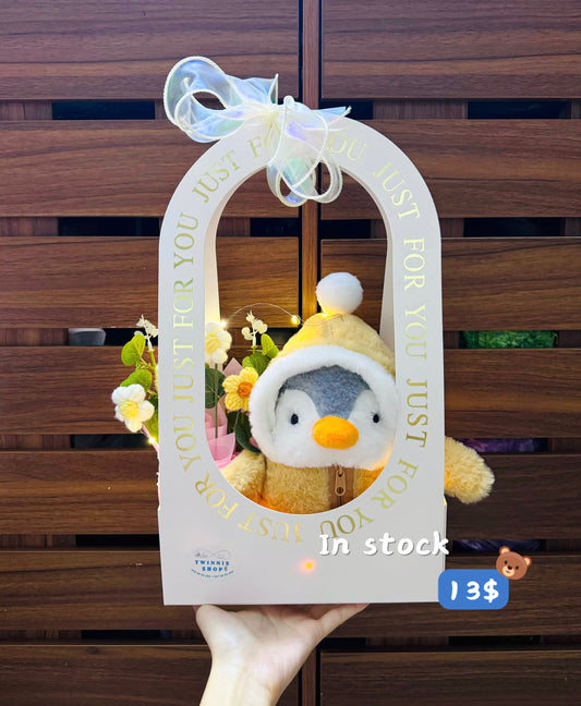 SRBFW | Penguin flower gift bag