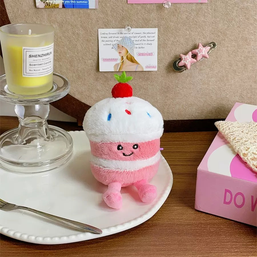 KEY | Strawberry cake keychain