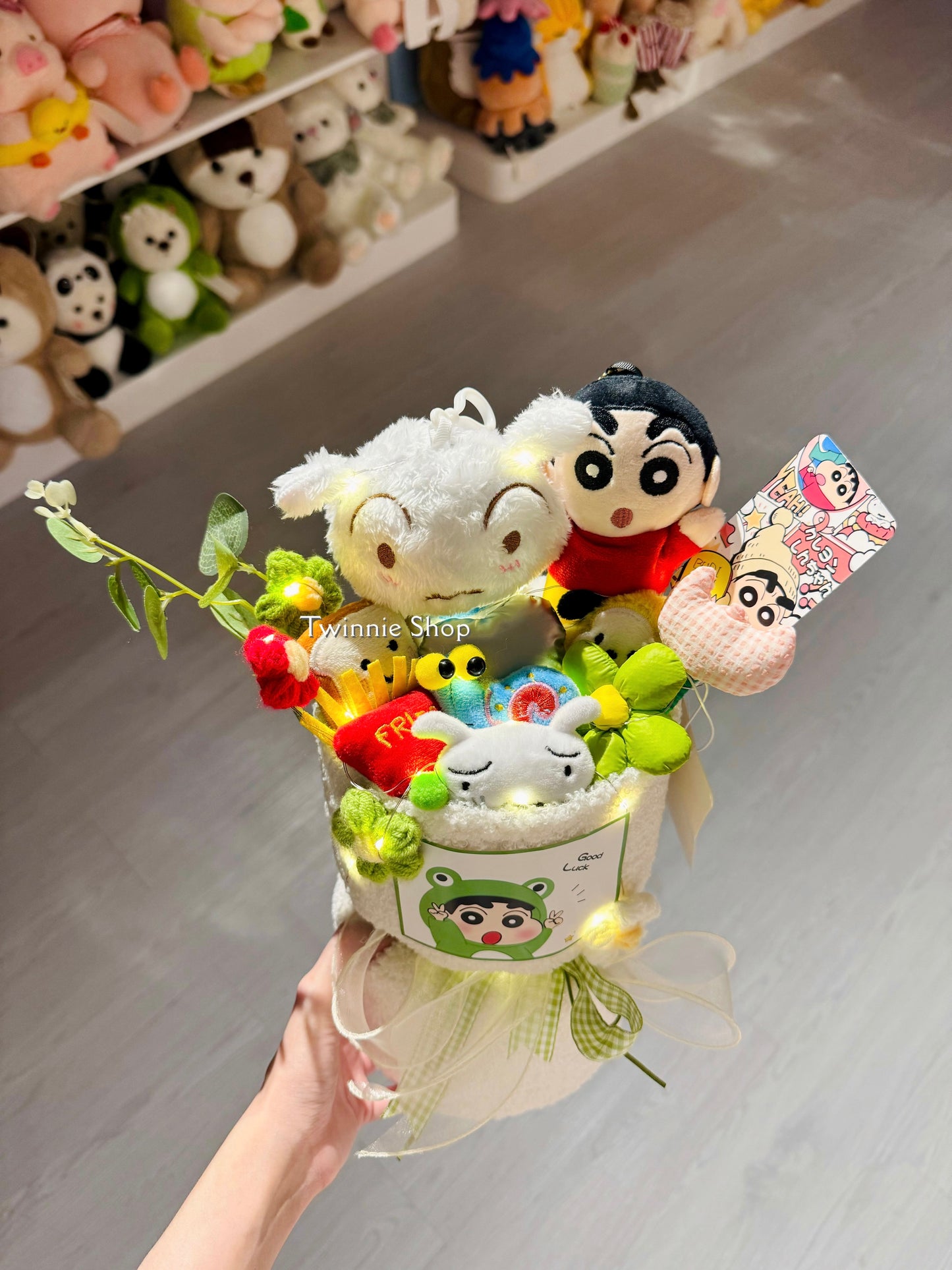 FW | White Shin Chan bunch
