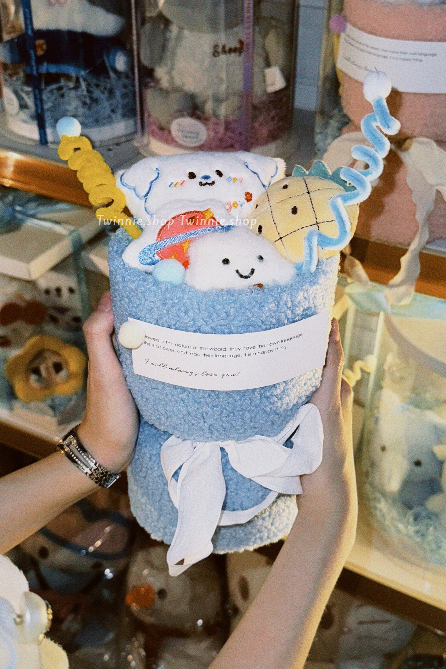 FW | Blue puppy flower bunch